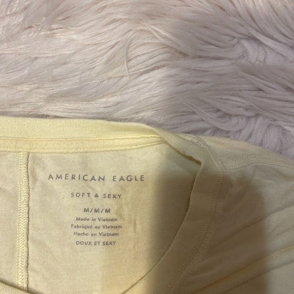 AMERICAN Eagle Soft & Sexy Yellow Short Sleeve Shirt - Picture 4 of 6